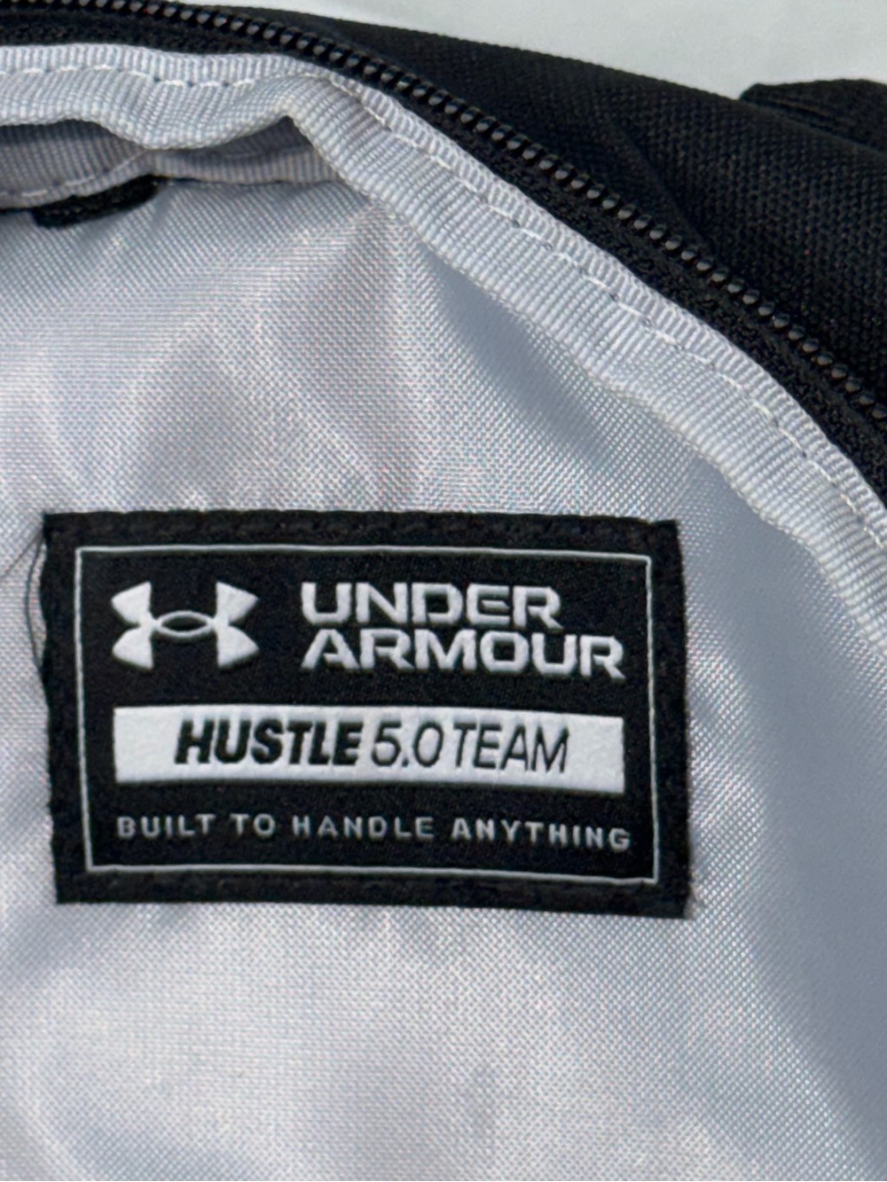 Under Armour Hustle 5.0 Team Backpack Black Volleyball Laptop Gym Bag - Picture 4 of 16